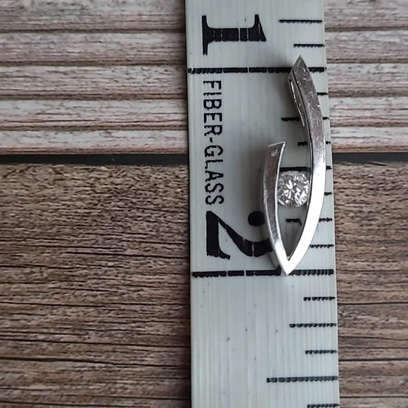 14KT WHITE GOLD TENSION SET DIAMOND PENDANT - Picture 11 of 13